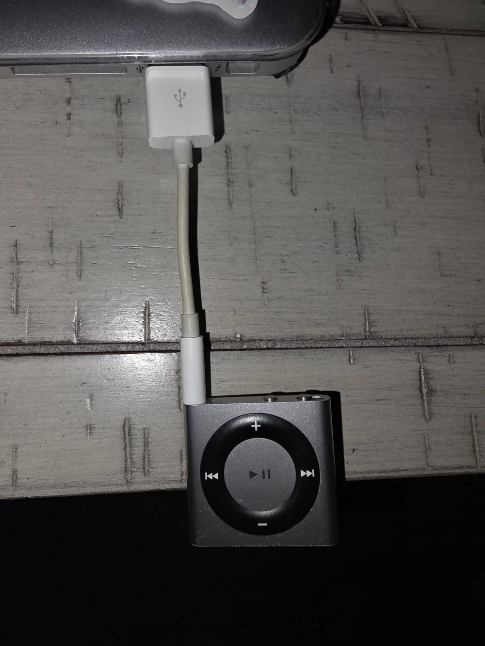 Apple Silver iPod Shuffle with Black Control Pad